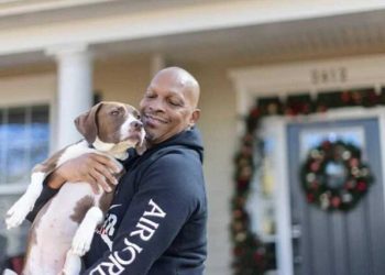 homme retrouve chien disparu après trois ans et demi