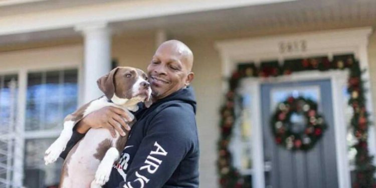 homme retrouve chien disparu après trois ans et demi